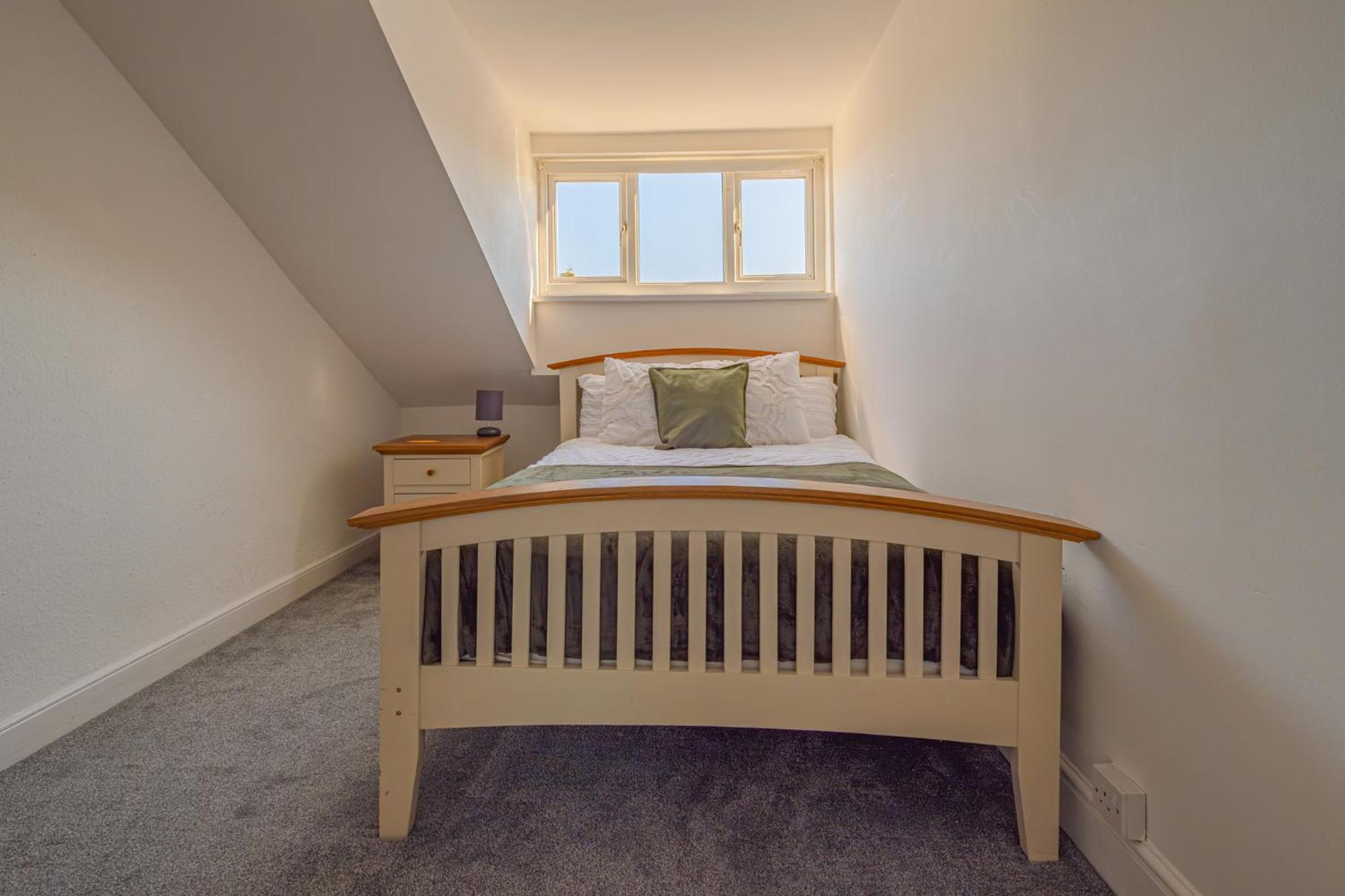 Castleview Coastal Comfort With 2 Parking Spaces Oystermouth Exterior photo