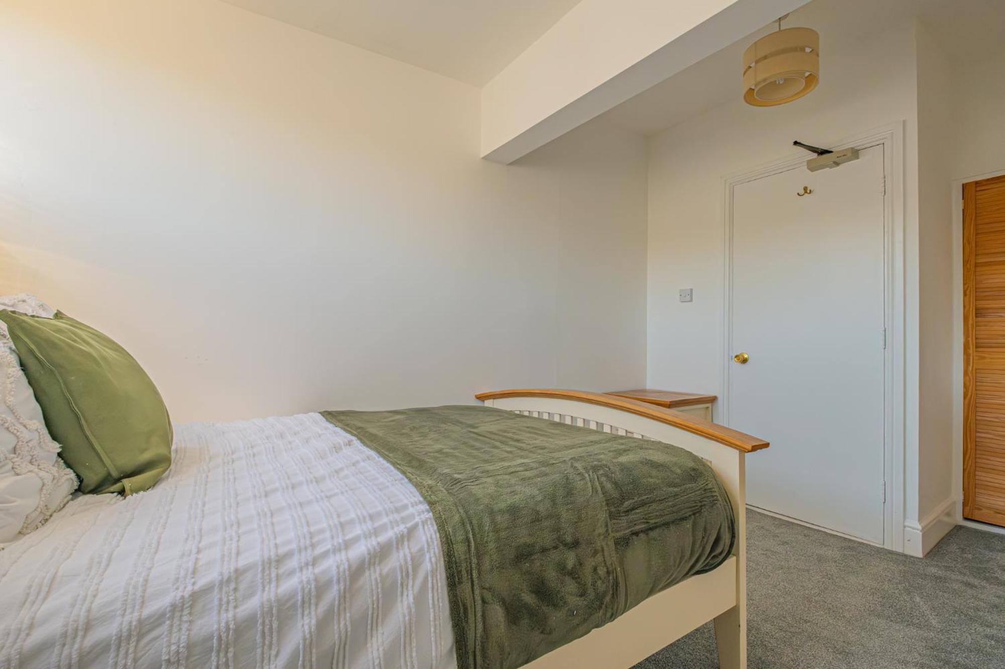 Castleview Coastal Comfort With 2 Parking Spaces Oystermouth Exterior photo