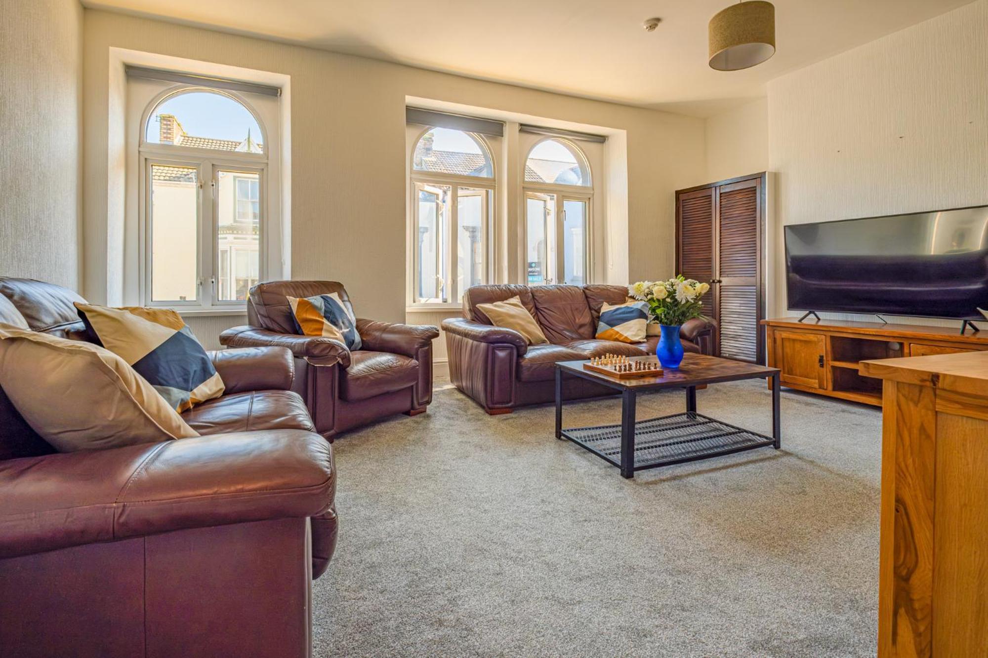 Castleview Coastal Comfort With 2 Parking Spaces Oystermouth Exterior photo