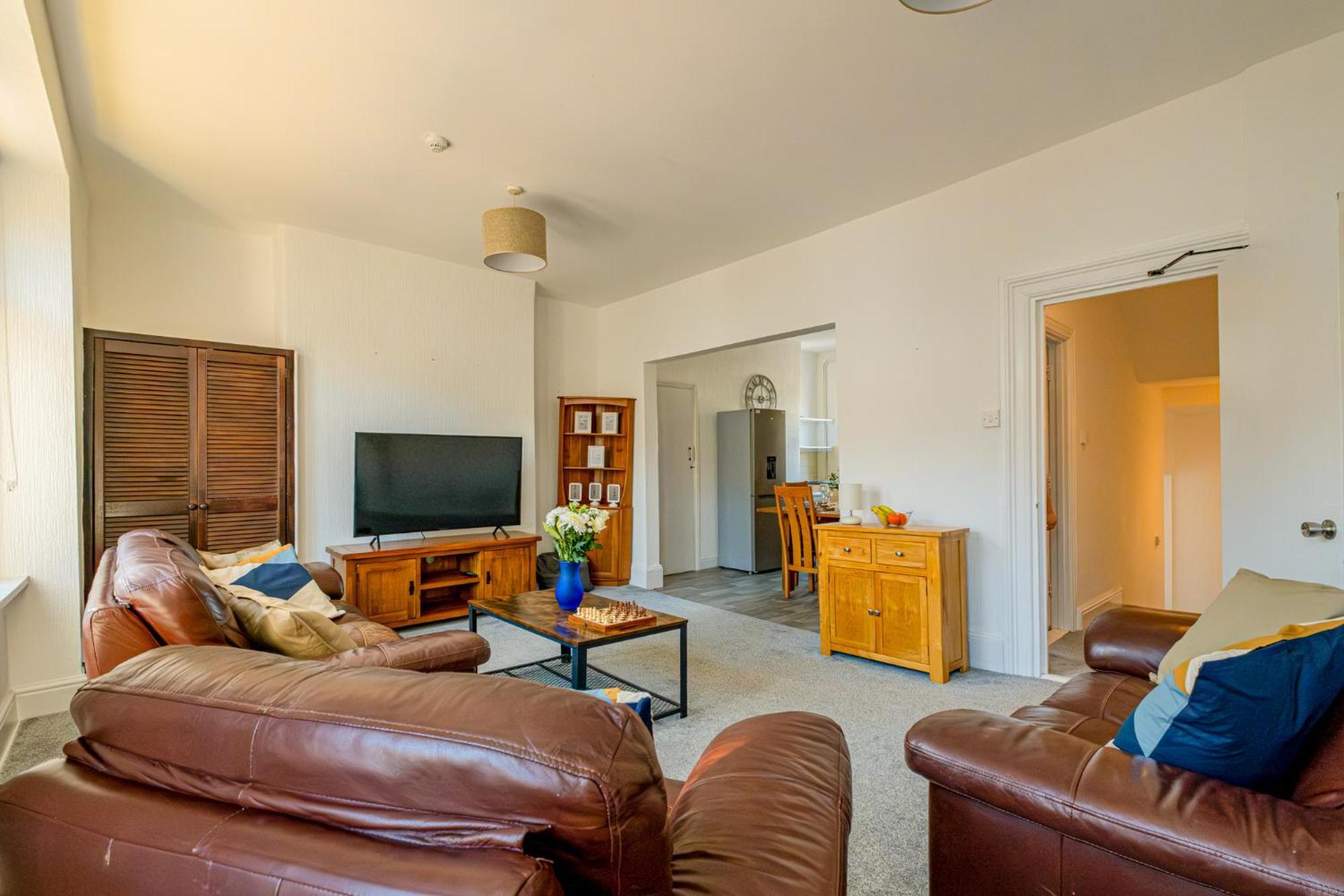 Castleview Coastal Comfort With 2 Parking Spaces Oystermouth Exterior photo
