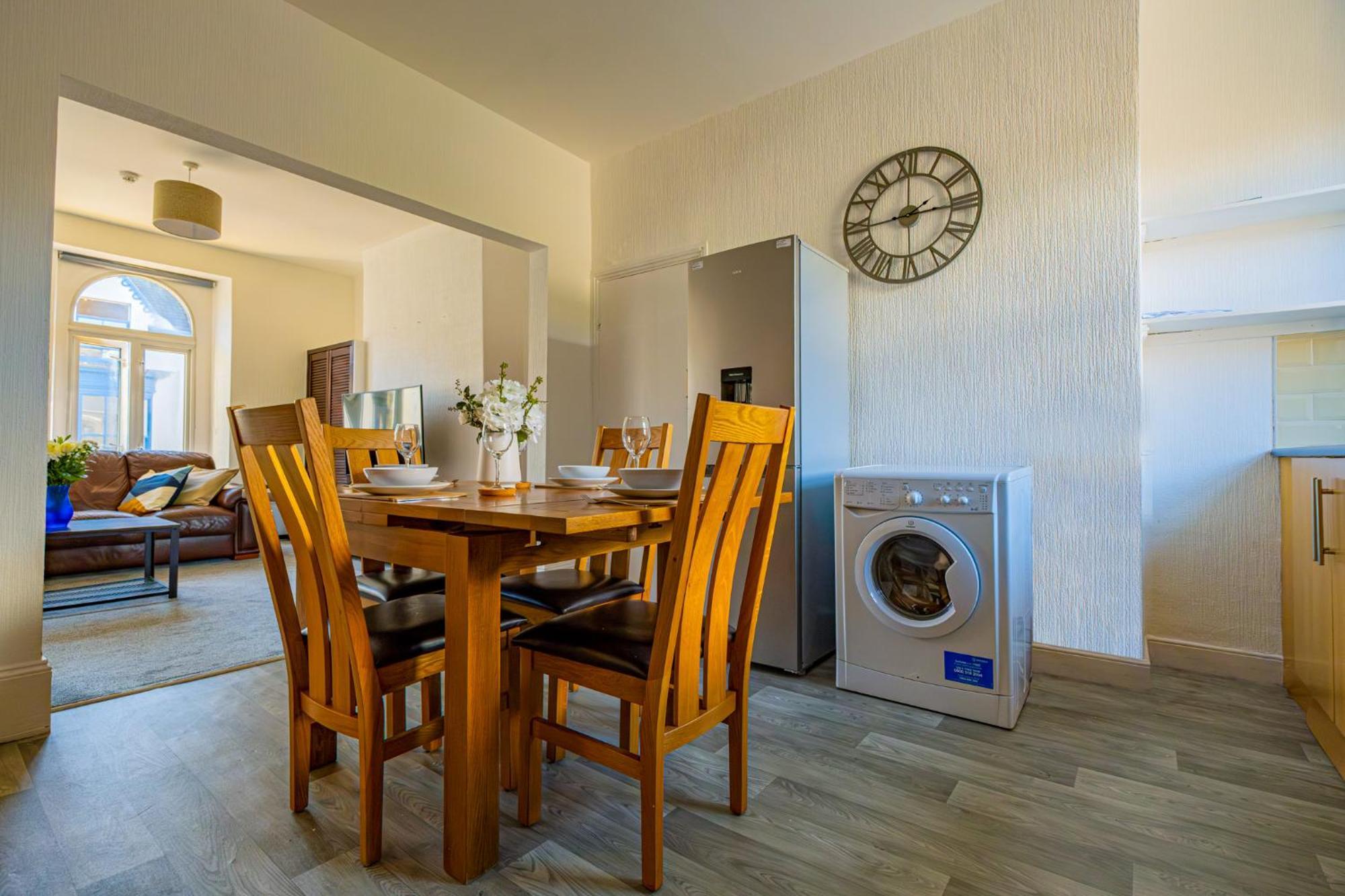 Castleview Coastal Comfort With 2 Parking Spaces Oystermouth Exterior photo