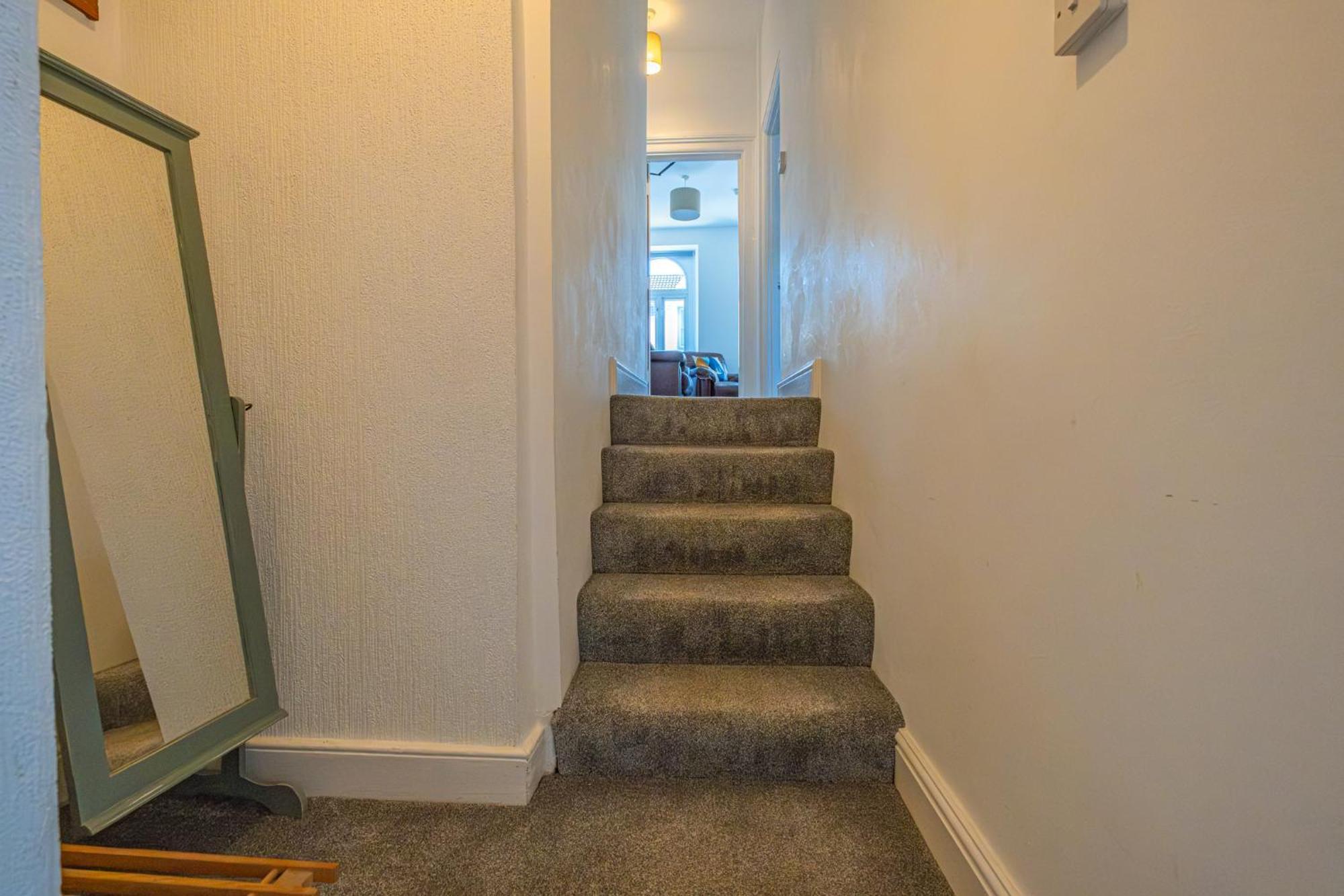 Castleview Coastal Comfort With 2 Parking Spaces Oystermouth Exterior photo